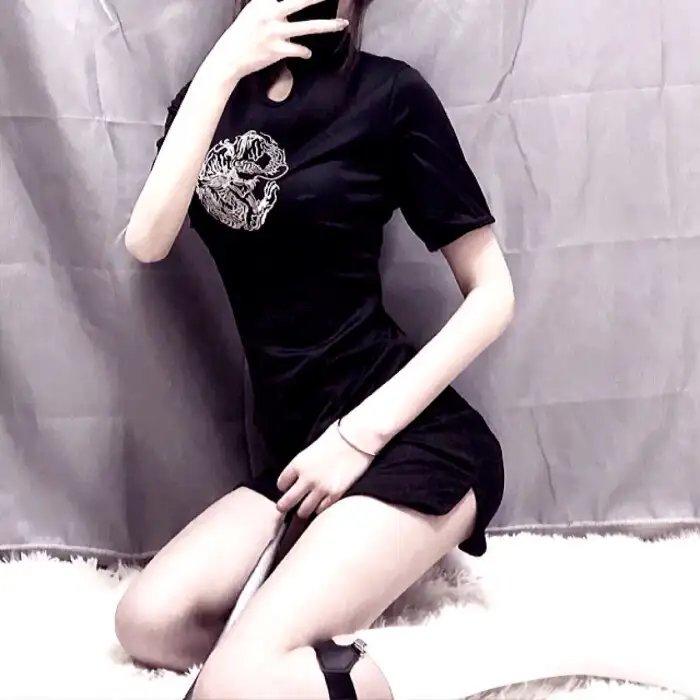 爱长颈鹿的女人